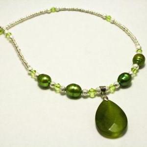 Green Potato Pearl And Silver Seed Bead Necklace